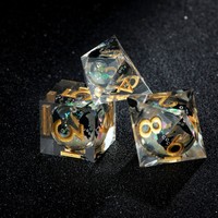 Vente en gros de dés polyédriques personnalisés OEM/OD, 7 pièces, dés en résine transparente à bords tranchants pour jeux de rôle RPG