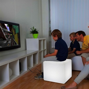 Sgabello Luminoso a LED 30cm Cubo RGB Pouf da Bar Giardino Cubi Illuminati Sedia - Product Image 3