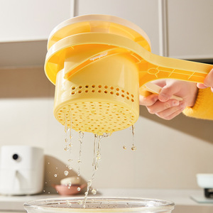 Presse manuelle rotative pour légumes, idéale pour la préparation de raviolis et comme déshydrateur de jus - Product Image 3
