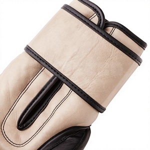 Gants de boxe en cuir, gants en mousse absorbant les chocs, coutures renforcées, ajustement réglable. - Product Image 3