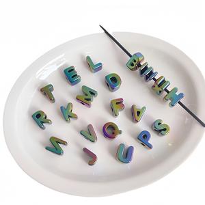 Cuentas de Plástico Acrílico con Recubrimiento UV Iridiscente de 5 mm con Orificio Grande de 20 mm, Letras del Alfabeto, Gruesas, para Cadena de Teléfono Móvil, Chapadas en Oro de 18K - Product Image 5