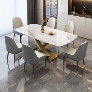 Mesa de Comedor Rectangular Contemporánea con Cubierta de Piedra Sinterizada y una Base Cruzada Dorada Única para Muebles de Cocina de Hogar Moderno. - Product Image 4