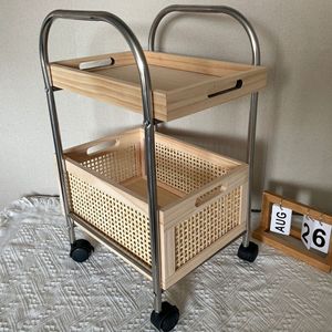 Chariot de rangement roulant en rotin et bois avec structure métallique, meuble utilitaire pour salon et station de thé - Product Image 2