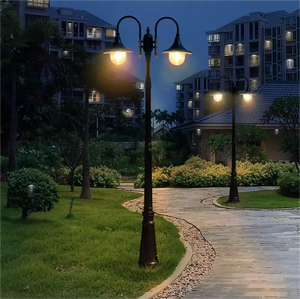 โคมไฟสวนกลางแจ้ง2หัวสไตล์ยุโรปคลาสสิก,โคมไฟโพสต์สไตล์วินเทจสำหรับติดในสวนหรือสนามหญ้า - Product Image 3