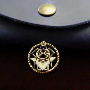 ソリッドゴールドメッキラペルフリーメーソンピンカスタムメタルカラー中空バッジ装飾ハードソフトエナメルフリーメーソンラペルピンフリーメーソン - Product Image 3