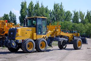 Motoniveladora Xuzhou GR215 en Oferta con Motor Cummins, Máquina Niveladora de Carreteras Fabricada en China - Product Image 2