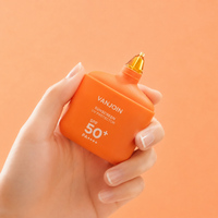Tube souple carré en plastique de 50g avec logo personnalisé, pompe à bec vide, bouchon à vis scellé, emballage cosmétique rechargeable pour sérum ou crème solaire