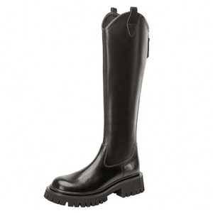 Nouvelles bottines chukka d'été pour femmes avec fermeture éclair, talon bloc de 4 cm, style avant-gardiste à porter avec des shorts tendance - Product Image 6