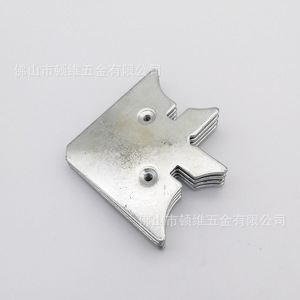 Support d'angle en aluminium Autonomy 70x41.5x2mm, connecteur en L à angle droit pour armoires, placards et portes - Product Image 1