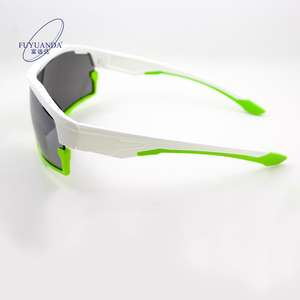 2024新しいデザインユニセックススポーツサングラス売れ筋UV400TR90フレームサイクリングサンシェードグラス屋外用ブルーブラックパープル - Product Image 1