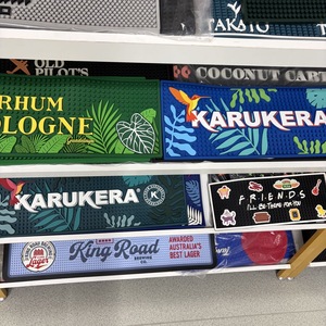 Tapete de Barra de Silicona Ecológico Personalizado con Logotipo Grabado, Tapete para Bebidas Cortado a Medida, Posavasos para Cervecería o Cafetería - Product Image 1