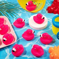 Canard en caoutchouc personnalisé, flamant rose en PVC, jouets de bain avec logo, en caoutchouc imprimé en gros pour la décoration de gâteaux de baby shower et la décoration de salle de classe