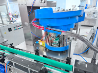 Machine pneumatique automatique pour aérosols, compatible avec les produits chimiques cosmétiques, les gaz et les huiles, pompe en acier inoxydable, haute précision, fonctionnement facile