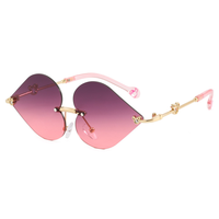 Nouvelle mode petite fille Uv 400 lunettes enfants gros lunettes de soleil rétro forme de coeur lunettes de soleil roses