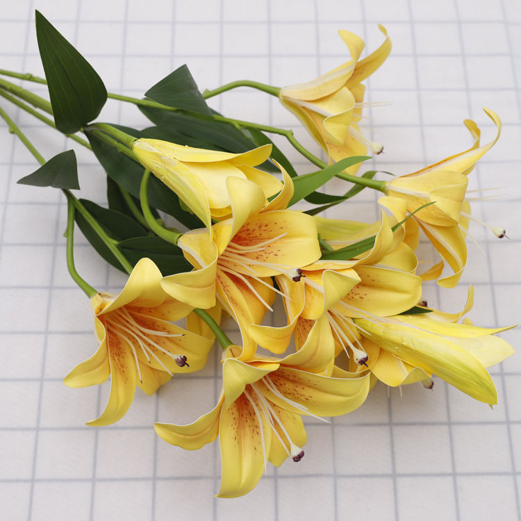 Jaune