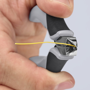 Cortador Diagonal Electrónico KNIPEX 77 12 115 ESD con Mangos Multicomponentes de 115 mm - Product Image 6