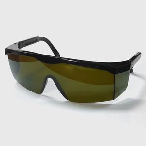 Gafas de protección LED para plantas con marco negro, lentes de 2 mm con 20% de transmitancia, ajustables, para invernaderos y horticultura - Product Image 1