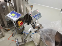 Détecteur de métaux industriel automatique pour capsules et comprimés, haute précision et haute vitesse