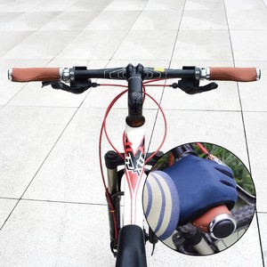 Poignées de guidon en cuir antidérapantes de 22,2 mm pour VTT avec revêtement en PU cousu à la main - Product Image 1