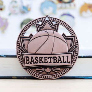 Medallas deportivas y trofeos personalizados de fútbol, danza, atletismo brasileño, ajedrez, karate y levantamiento de pesas con diseño de cinta. - Product Image 3