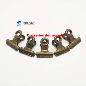 YIWANG - Clip Metálico de Bronce Antiguo para Papelería, Venta al por Mayor - Product Image 1