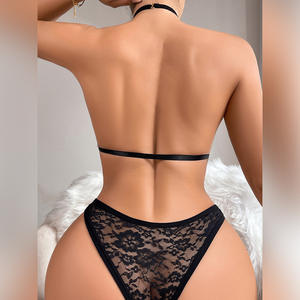 Ensemble de lingerie 2 pièces en soie et dentelle florale de haute qualité pour femme, soutien-gorge halter découpé avec anneau cœur, culotte sexy à motif chat - Product Image 4