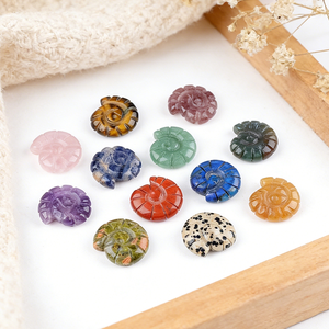 Vente en gros de décorations d'intérieur en matériaux variés : quartz rose, agate, lapis-lazuli, artisanat en cristal, mini-ammonites sculptées en améthyste pour cadeau - Product Image 1