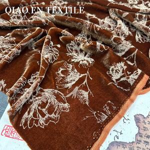 Nouveau Style chinois tendance nationale soie brocart velours tissu robe Cheongsam chemise ensemble jupe respirant imprimé pour les mariages - Product Image 1