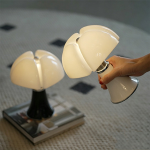 Lampe de poche <span class=keywords><strong>Martinelli</strong></span> <span class=keywords><strong>Luce</strong></span> <span class=keywords><strong>Mini</strong></span> Bat en aluminium avec variateur tactile, recharge USB et batterie rechargeable de 3000 mAh - Product Image 1