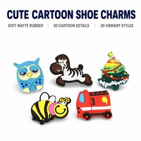 Breloques personnalisées en PVC pour chaussures, motifs animaux et véhicules, usine OEM, vente en gros, décorations de dessins animés, accessoires en vrac, fabricant