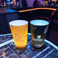 Articles de fête : Gobelets lumineux à LED, Gobelets en verre à LED activés par le liquide