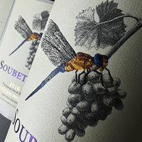 Etiqueta de Embalaje de Lujo Vintage con Papel Texturizado Personalizado y Estampado en Dorado para Botellas de Vino