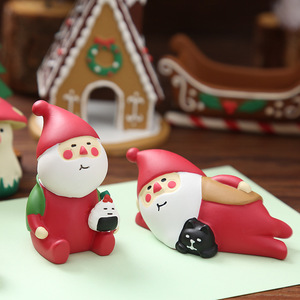 Cute Handmade Christmas Resin Figurines Santa Claus Desktop Miniature Cartoon Decorations Indoor Use - Product Image 4