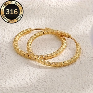 Pendientes de Aro Texturizados con Baño de Oro PVD Liorosa, Acero Inoxidable Antideslustre, Geométricos, Impermeables, Joyería Minimalista para Mujer, Boda - Product Image 6