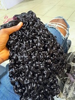 Lots de Cheveux Naturels Bruts en Gros : Cheveux Humains Cambodgiens, Birmans, Vierges Non Traités, 100% Indiens Bouclés, Cheveux Humains Vietnamiens
