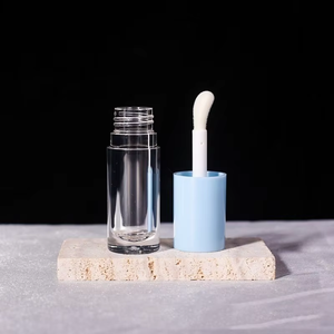 Contenedores de brillo de labios de 6ml de gran capacidad superventas, tubos de brillo de labios rosa, blanco y negro, cilindro de cepillo de plástico grande para lápiz labial - Product Image 4