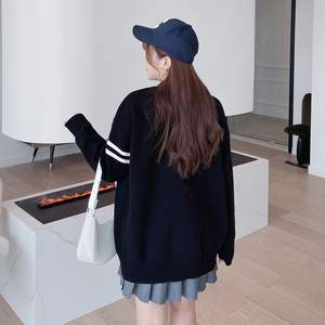 Cardigan en tricot style preppy pour femme Runqi, noir, coupe ample, coton, couleur unie, grande taille N8179 - Product Image 1