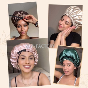 <span class=keywords><strong>Bonnet</strong></span> en satin de soie personnalisé avec logo, <span class=keywords><strong>bonnet</strong></span> de nuit réglable, bande élastique douce, <span class=keywords><strong>bonnet</strong></span> de sommeil pour femmes aux <span class=keywords><strong>cheveux</strong></span> bouclés naturels - Product Image 4