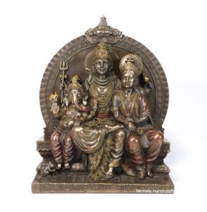 Artisanat Nirmala, statue rectangulaire en résine polymère bronze faite à la main, représentant le Dieu Shiva avec sa famille (Parvati, Ganesha, Kartike), pour la fête de Mahashiratri, Rajasthan. - Product Image 1