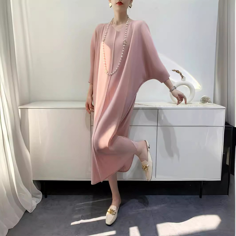 2025 Summer Satin Pleated Vintage 100