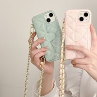 Étui de téléphone antichoc en similicuir litchi matelassé de qualité supérieure avec fentes pour cartes et cordon pour les séries 17 Pro Max 16 15 14