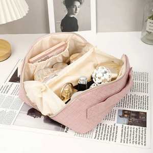 Sac de rangement portable en PU pour maquillage, motif gaufré, idéal pour les voyages et le lavage - Product Image 5