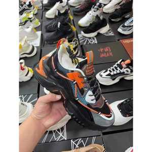 Vente en Gros de Chaussures de Football d'Occasion Originales Haut de Gamme pour Homme avec Doublure en Maille Tendance, Inventaire en Boîtes Aléatoires - Product Image 5