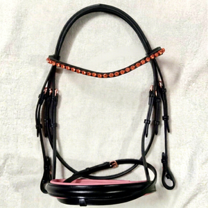 บังเหียนหนังสำหรับม้า Annabelle Equestrian พร้อมสายคาดหน้าผากประดับเพชร สีชมพู บุนวมสีดำ อุปกรณ์ขี่ม้า - Product Image 1