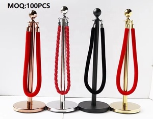 เสาคั่นฝูงชนแบบขายส่งจากโรงงาน  พร้อมเชือกสแตนเลสสีโครเมียมทอง - Product Image 3