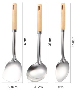 <span class=keywords><strong>Ensemble</strong></span> d'Ustensiles de Cuisine 8 Pièces en Acier Inoxydable avec Manches en Bois Durables Incluant <span class=keywords><strong>Spatule</strong></span>, Cuillère Rainurée et <span class=keywords><strong>Louche</strong></span> à Soupe - Product Image 5