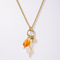 Collier personnalisé en acier inoxydable plaqué or avec plusieurs breloques, pendentif corne et goutte d'eau orange pour femme, vente en gros