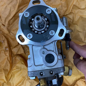 Pompe d'injection de carburant diesel Kubota de haute qualité pour moteurs V3300 V3600 V3800, machines de construction 1C061-AG1253 - Product Image 1