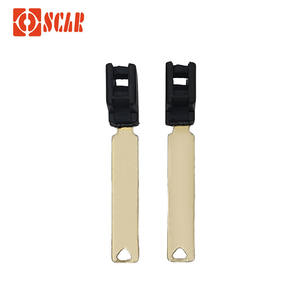 Nouveau modèle d'origine Best-seller Toyot a Smart Key Clé d'urgence avec fente pour lame <span class=keywords><strong>Auto</strong></span> Accessoires - Product Image 2