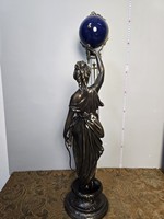 Horloge de table/étagère mécanique à balancier en laiton antique, statue de chasseuse en laiton, boule bleu cobalt mystérieuse, 8 jours
